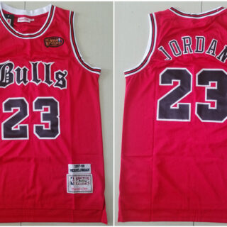 Bulls 23 Michael Jordan Red 1997 NBA Finals Patch 1997-98 Hardwood Classics Jersey