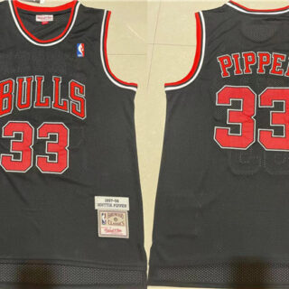 Men's Chicago Bulls #33 Scottie Pippen Black 1997-98 Throwback Stitched Jersey