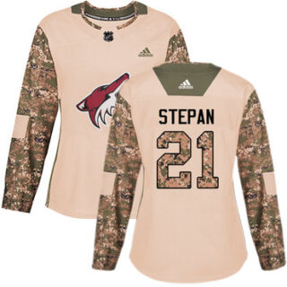 Women's Arizona Coyotes #21 Derek Stepan Camo Authentic 2017 Veterans Day Stitched NHL Jersey